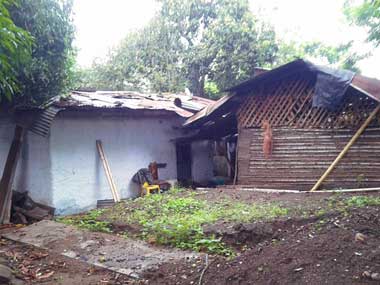 Parte trasera de la casa de don Agustín. 2 ranchos: en uno están los cuartos y en el otro la cocina