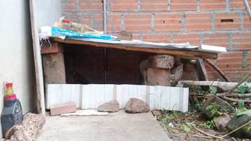 Una casa de perro muy humilde